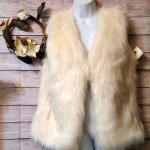 NWT Evergreen Enterprises Ivory Faux Fur Vest